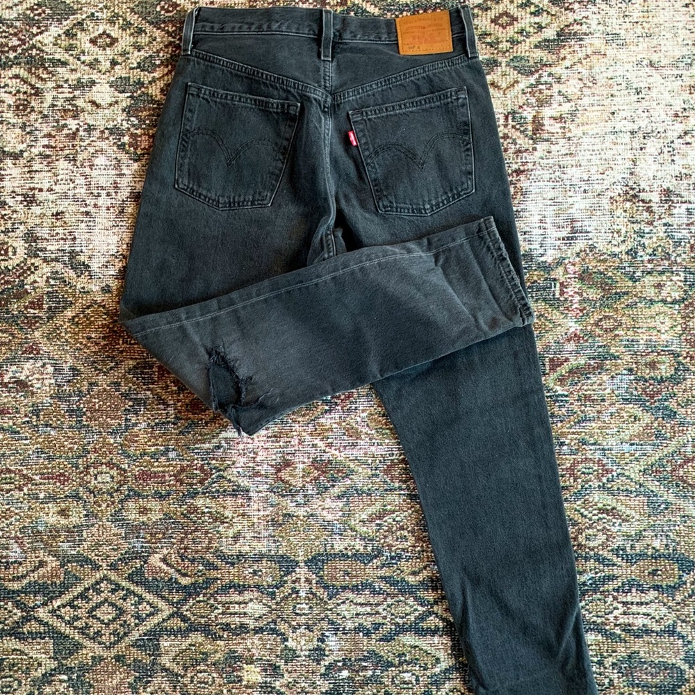 Levi’s 501 Skinny Rip Knee Black